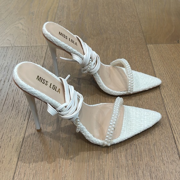 Tweed & Pearl Heels - Picture 3 of 6